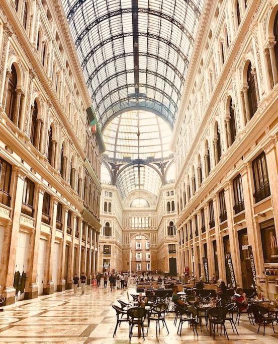 Apartment Re Gallo Luxury Plebiscito In Via Chiaia Naples